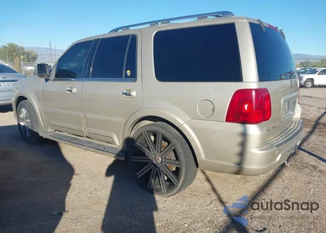 2004 Lincoln Navigator z USA, uszkodzony, nr VIN 5LMFU27R24LJ24394